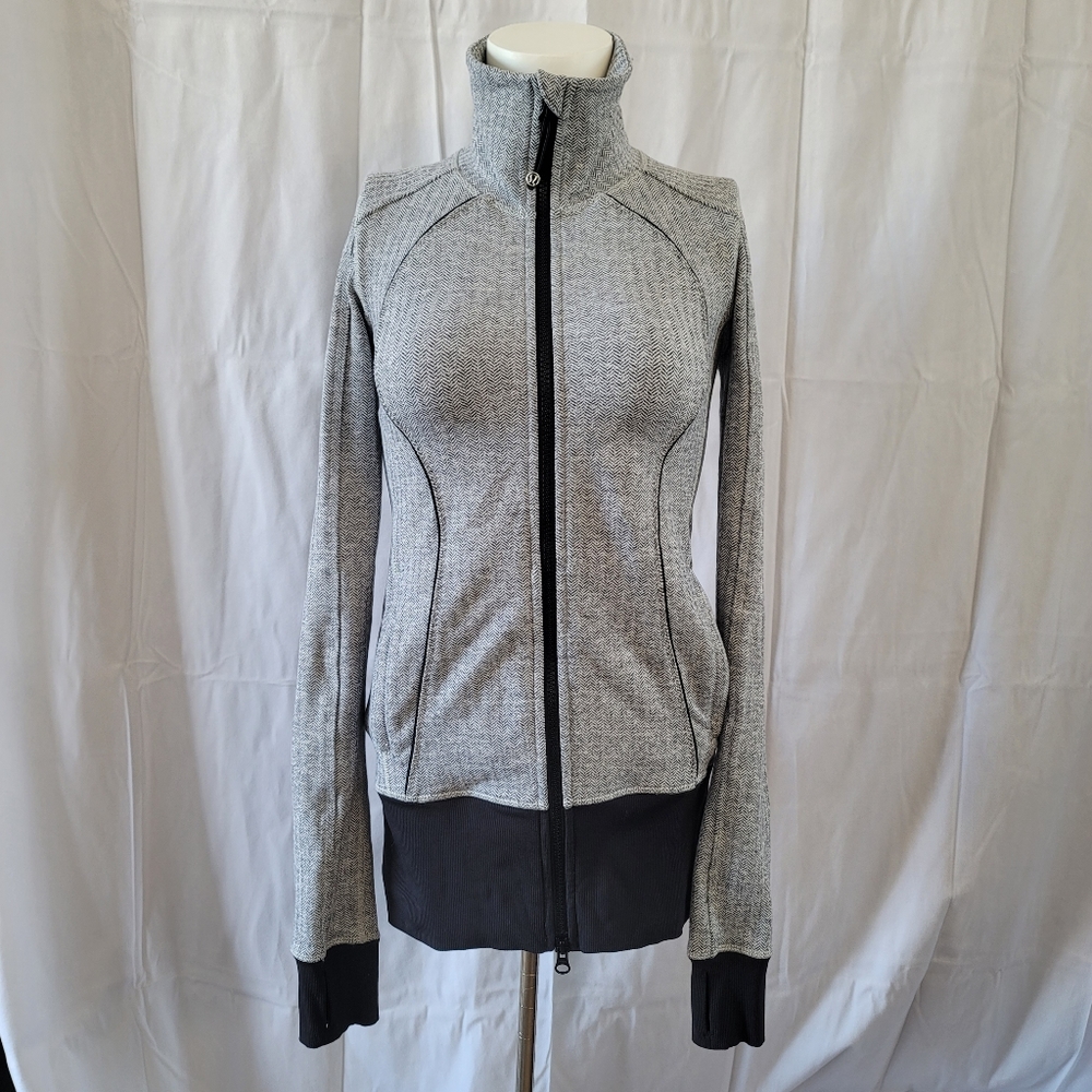 LULULEMON Asana Jacket Herringbone Gray Black Size 2